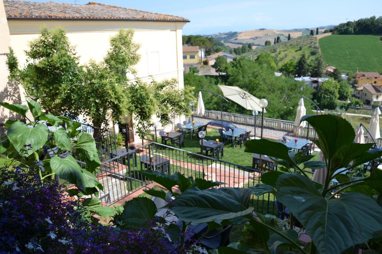 Hotel Palazzo Ducale Castilenti Exterior foto